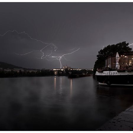 Boat Hotel Matylda Прага Экстерьер фото