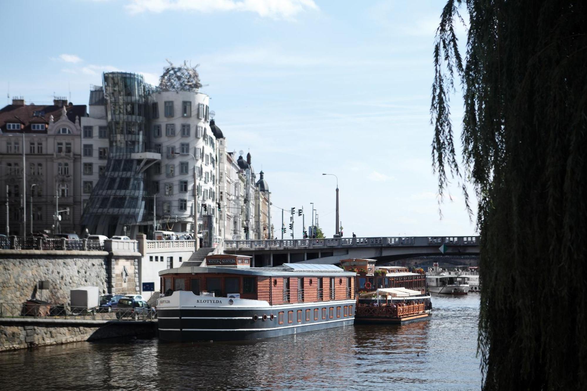 Boat Hotel Matylda Прага Экстерьер фото