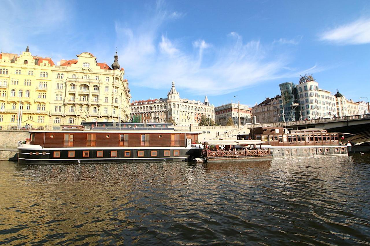 Boat Hotel Matylda Прага Экстерьер фото